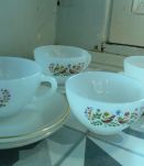 Service Arcopal tasses et soucoupes blanc