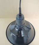 Suspension industrielle en tôle émaillée années 50-60