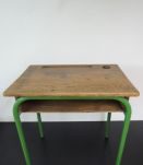 Pupitre d'école maternelle