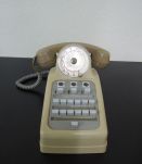 Téléphone standard à cadran