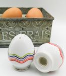 Salière et poivrière oeufs porcelaine