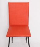 Chaises en skai orange (années 70)