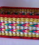 Petit panier vintage en scoubidou