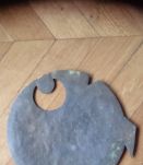 Poisson en métal martelé années 40