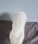 vase flambeau avec main en verre dépoli blanc