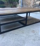 Grande table basse en bois massif et métal