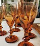 Service carafe et ses 5 verres à pieds