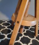 tabouret d'atelier en bois massif à vis