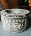 Cendrier en pierre Clacquesin Calvados Ogeval