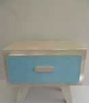 Meuble d'appoint en carton esprit vintage