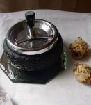 Cendrier à poussoir vintage