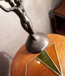 statue regule  model us  electricite  