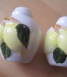 salière poivrière   en faïence  hauteur 5.50 cm