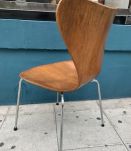 5 chaises "serie 7"  Arne Jacobsen 