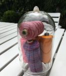 Globe décoratif et bobines vintage 