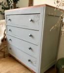 Commode vintage