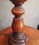 lampe pied bois massif  et abat jour fleurs et gramine sauva