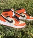 Nike Air Jordan 1 Mid Neuves Jamais Portées