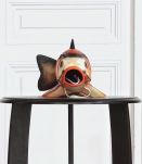 Sculpture ou vase mural en barbotine Carpe koi japonais péri