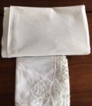 Ensemble 4 nappes et surnappes brodées