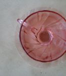 Tasses et sous-tasses roses