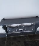 Porte-manteaux mural en bois sculpté 