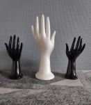 2 petits soliflores mains en céramique noires