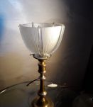 LAMPE  CALICE 1930  LAITON  tulipe verre moulé tres épaise  