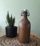 Bouteille en grés pour déco vintage tendance