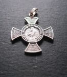 médaille croix Saint Antoine métal blanc 