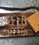 sac a main en croco vintage