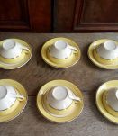 6 tasses à café et leurs soucoupes en céramique (