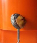Tire bouchon figuratif sculpté dans une noix de corozo