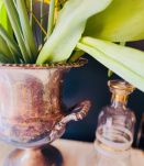 Vase Médicis avec anses en métal argenté - Circa 50