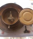 Magnifique  pendule  murale Années 20 / 30 à clé