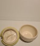 Sucrier céramique décor à la barbotine prunes, sans marque