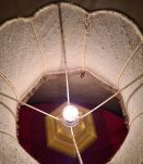 lampe asia socle bois  1970 abatjour  coton chiné avec perle