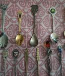 LOT d'anciennes petites cuillères de Collection ville pays e