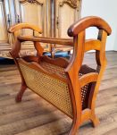 Porte revue avec tablette en bois