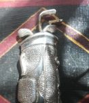 Broche métal argenté "sac de golf" pièce unique