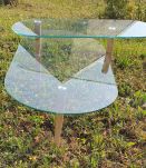 table basse verre avec plateau  pivotant  pied fuseau bois 1