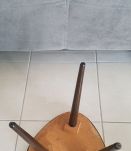 Porte plante,guéridon vintage triangulaire rouge,tripode