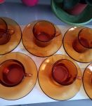 Lot de 7 tasses et 7 soucoupes Duralex orange/ambré vintage