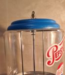 Distributeur chewing gum et bonbon en acier. Style vintage, 