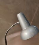 petite lampe de table 1950  bon fonctionnement ,35x30 legere