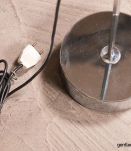 Lampadaire vintage avec abat-jour rouge