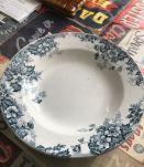 Neuf assiettes creuses Marie Louise 