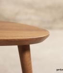 Table basse sur-mesure en noyer massif teinté