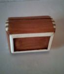 Boite en bois vernis