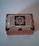 Boite en bois vernis